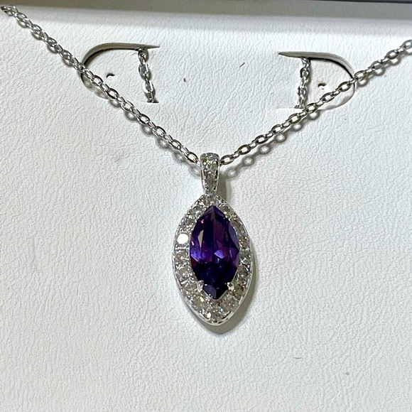 Bomb Party Crystal Pendant and Chain NIB Purple Clear - Picture 5 of 8